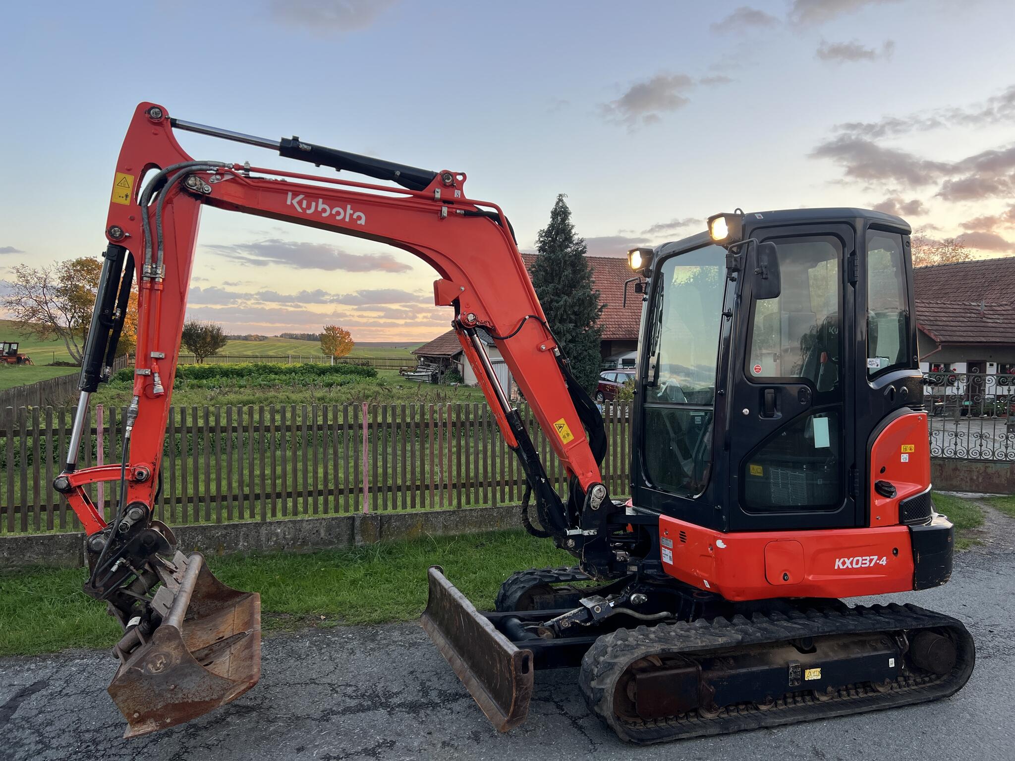 minibagr Kubota KX037-4 hyd.svahovka/pouze 1400mth