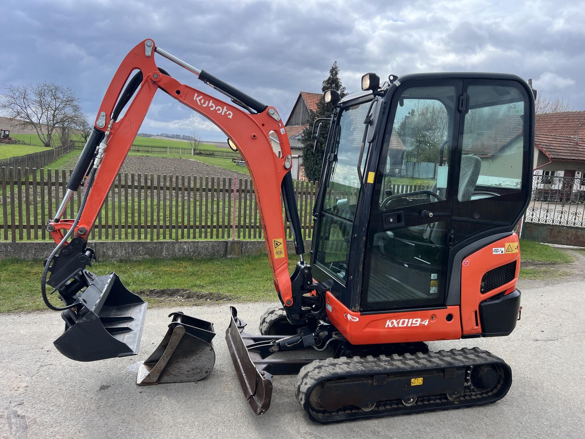 Minibagr Kubota KX 019-4 hyd.svahovka/hyd.podvozek