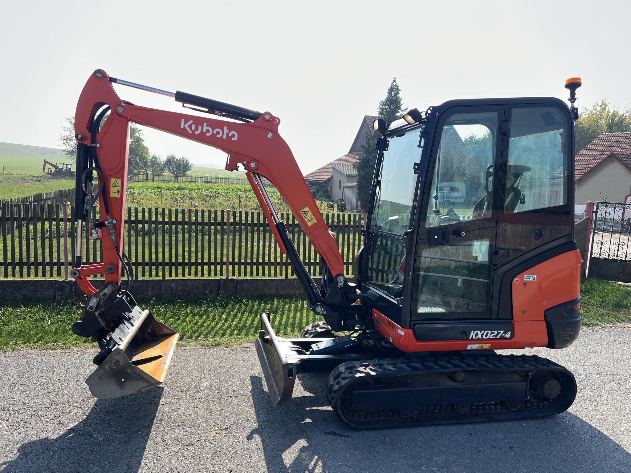minibagr Kubota KX 027-4, 3200mth, hyd. svahovka, 2.7t