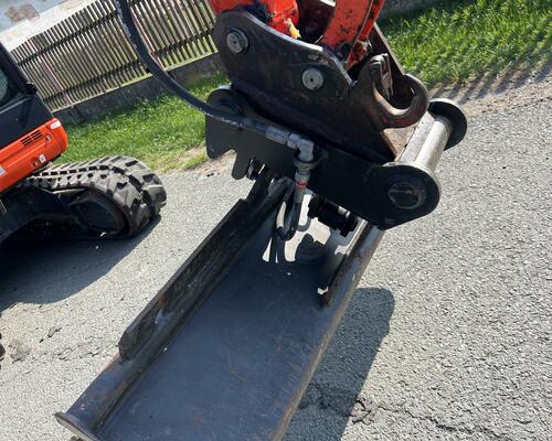 minibagr Kubota KX 027-4, 3200mth, hyd. svahovka, 2.7t