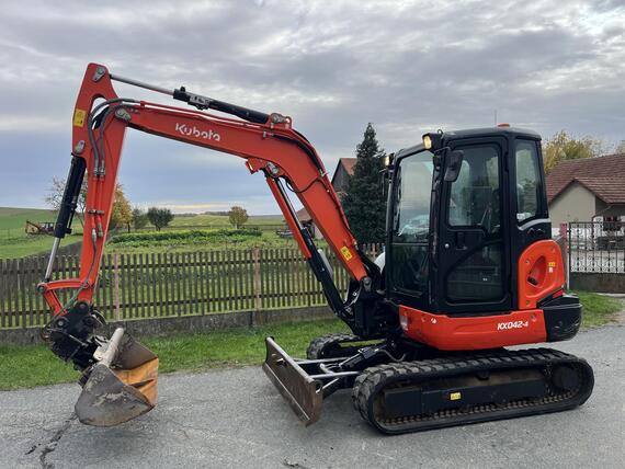 minibagr Kubota KX 042-4 hyd.svahovka, 4,5t / TOP
