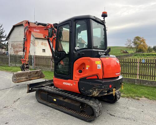 minibagr Kubota KX 042-4 hyd.svahovka, 4,5t / TOP