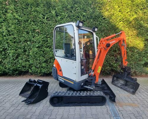 Minibagr Kubota Kx 41-3 hyd. svahovka + 2 podkop