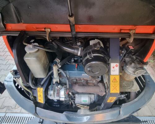 Minibagr Kubota Kx 41-3 hyd. svahovka + 2 podkop