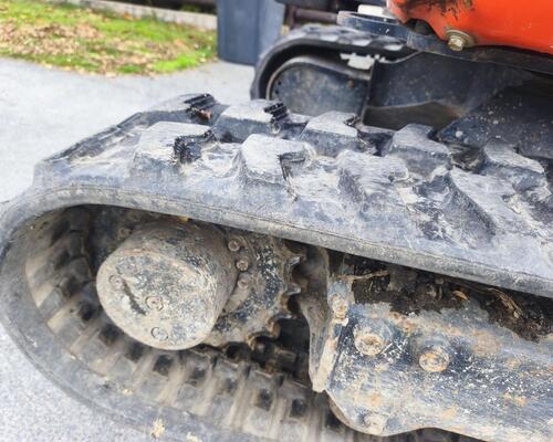 MINIBAGR KUBOTA U27-4 | ROK 2018 | 3 000 MTH | NOVÉ PÁSY
