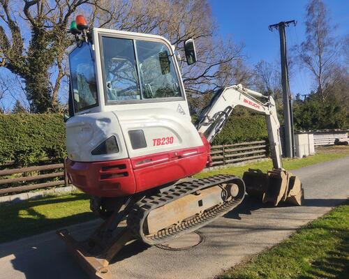 Minibagr Takeuchi TB230, 2500mth, 2,9t, 5x lžíce