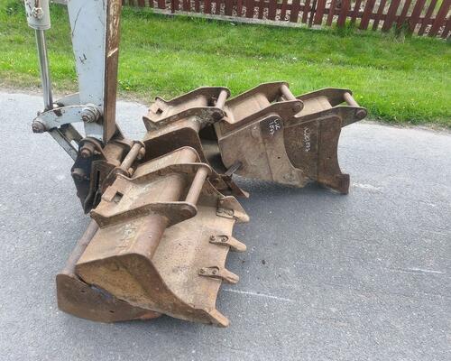 Minibagr Takeuchi TB230, 2500mth, 2,9t, 5x lžíce