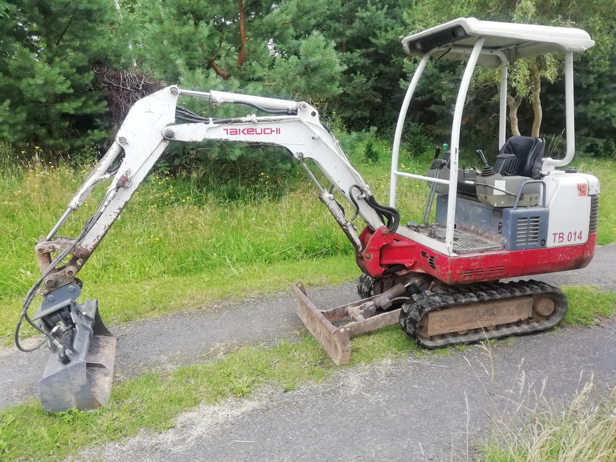 Minibagr Takeuchi TB 014,2x podkop.lžice + hydr. svahovka, rychloupínák