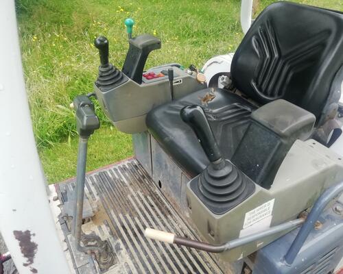 Minibagr Takeuchi TB 014,2x podkop.lžice + hydr. svahovka, rychloupínák