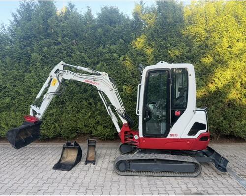 Minibagr Takeuchi TB 225 hyd upínak 3