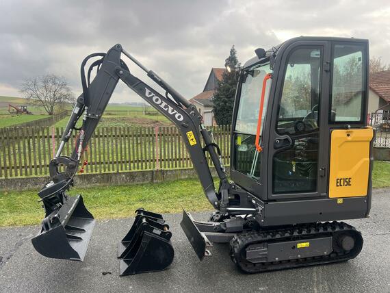 Minibagr VOLVO EC 15e pouze 713mth, hyd. svahovka
