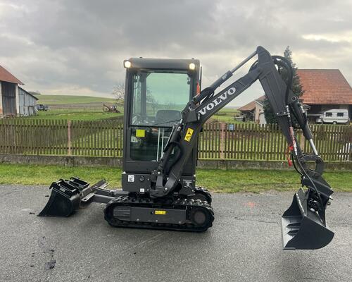 Minibagr VOLVO EC 15e pouze 713mth, hyd. svahovka