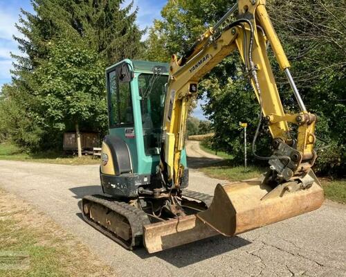 Minibagr Yanmar Vio 25 hyd svahovka