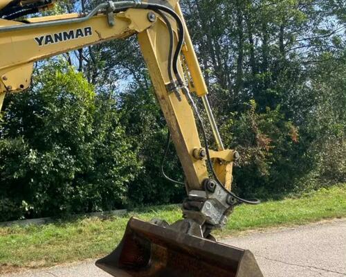 Minibagr Yanmar Vio 25 hyd svahovka