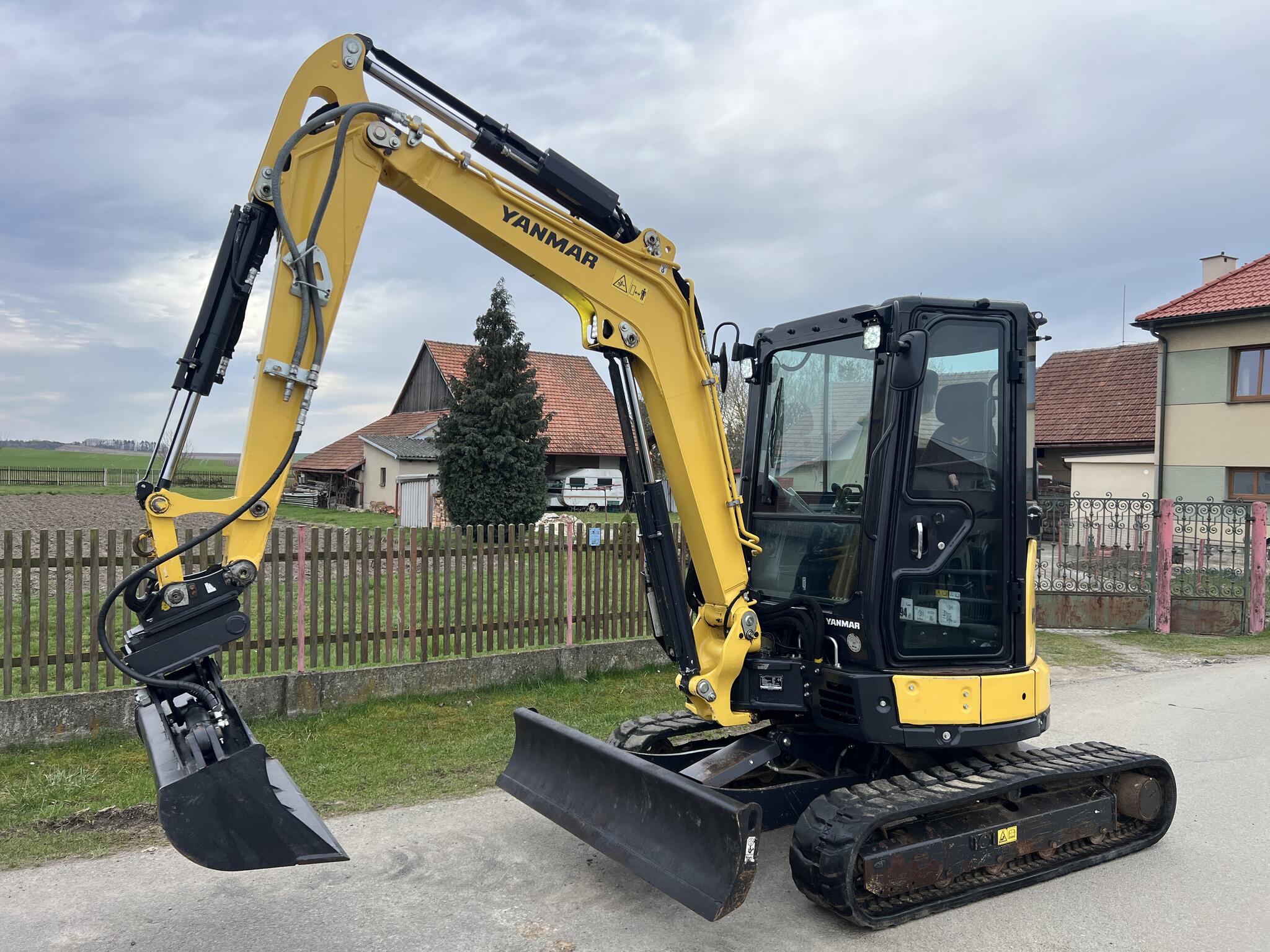 minibagr Yanmar VIO 38-6 hyd.svahovka/ 3,7 t/ 2021