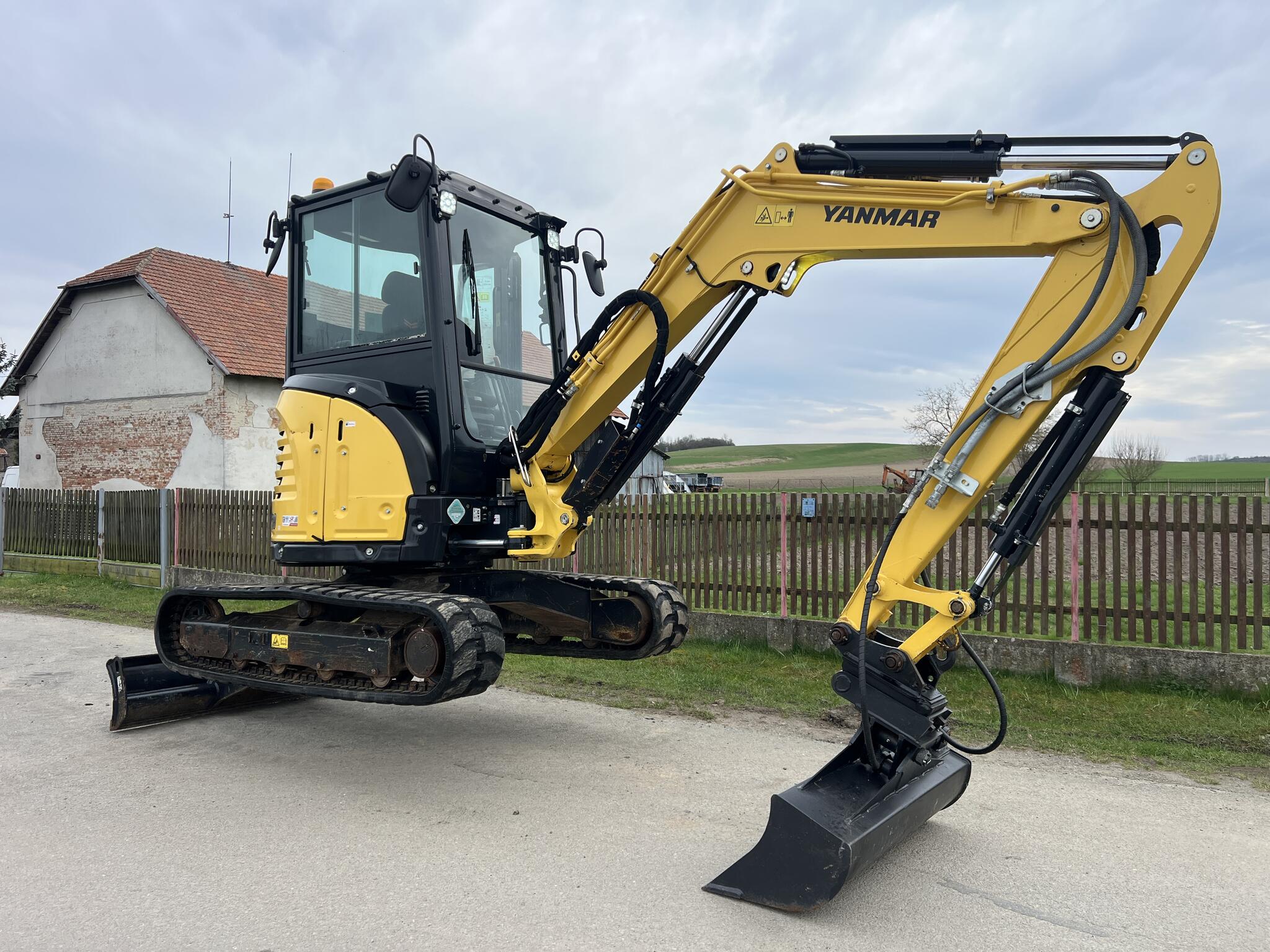 minibagr Yanmar VIO 38-6 hyd.svahovka/ 3,7 t/ 2021