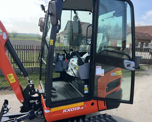 NOVÝ minibagr Kubota KX019-4 záruka, hyd. svahovka, 10mth