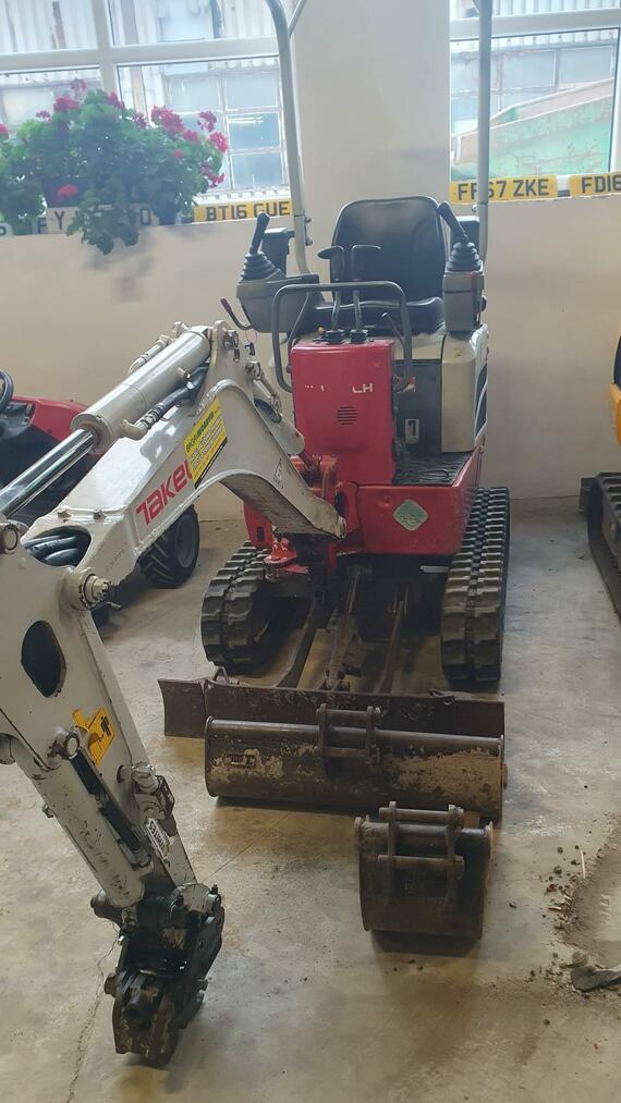 TAKEUCHI TB210R MINIRYPADLO,