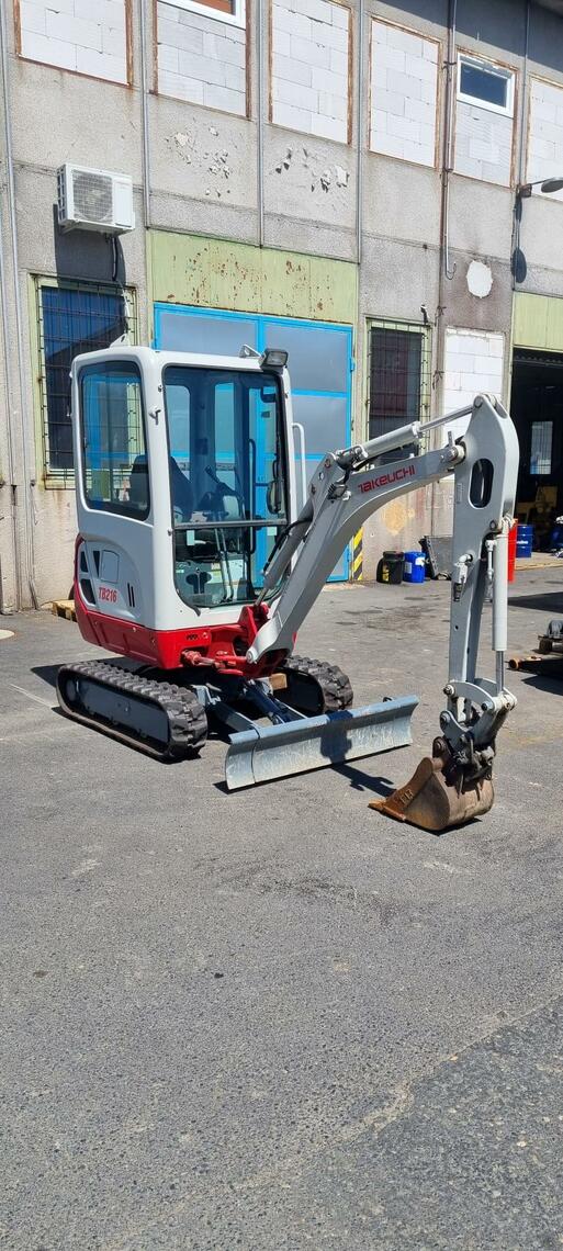 Takeuchi TB216
