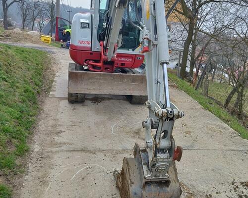 Takeuchi TB230