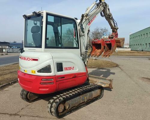 Takeuchi TB235-2