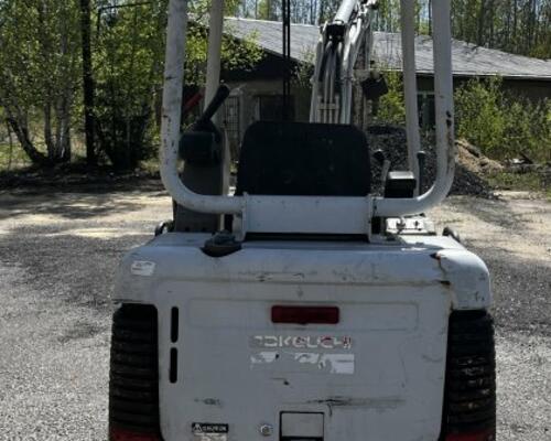 Takeuchi TB 016