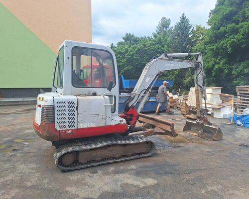 Takeuchi TB 135