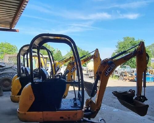 VÝPRODEJ JCB 8014CTS