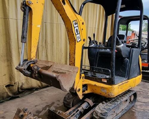 VÝPRODEJ  JCB 8014CTS