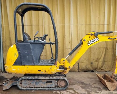 VÝPRODEJ  JCB 8014CTS