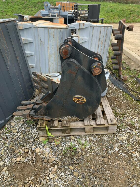 Cat/Komatsu/Hitachi -