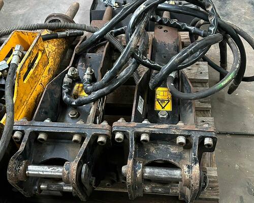 kladivo JCB HM12T pro bagry 0,5-2,0 t