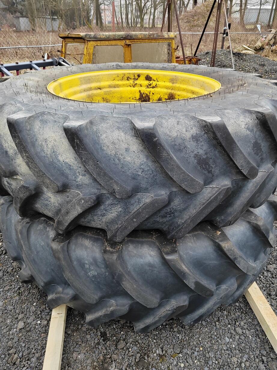Kola 520/85R38 (traktorová kola,pneu s diskem) 