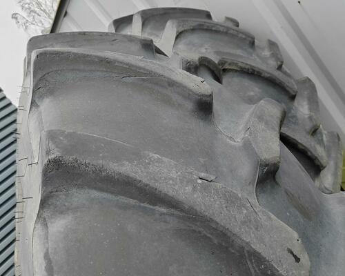 Kola 520/85R38 (traktorová kola,pneu s diskem) 