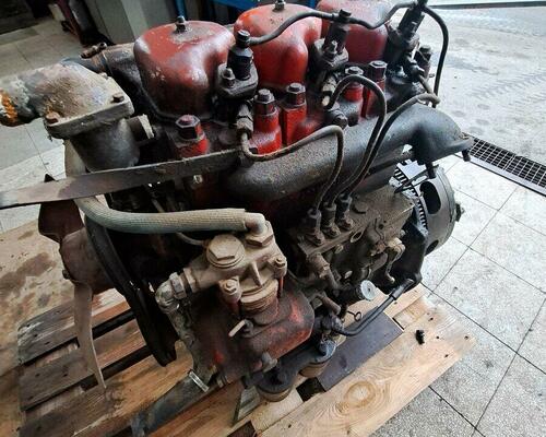 Motor zetor uřI 3001. 4901. 5201. 6901. 6201. 7201. nastrojený do traktoru