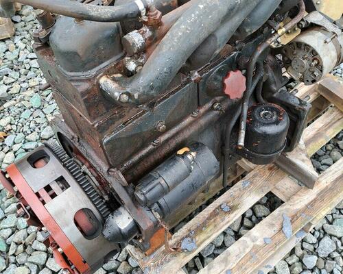 Motor zetor uřI 3001. 4901. 5201. 6901. 6201. 7201. nastrojený do traktoru