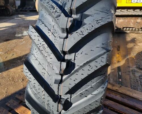 Nové radiální Michelin XMCL 400/70-20, 16/70-20