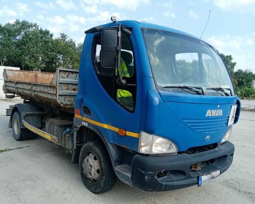 Avia D90