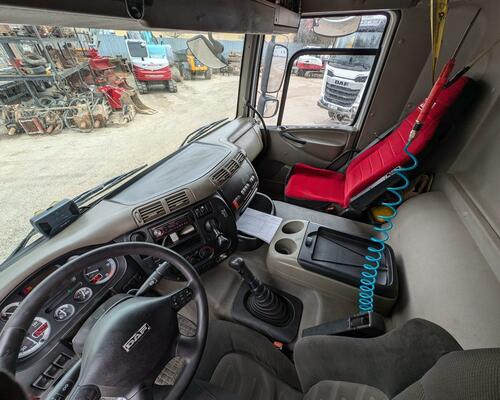 DAF CF 3S sklápěč, 8x4