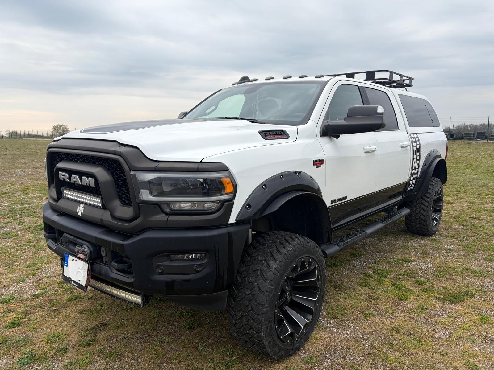 DODGE RAM 2500 POWER WAGON LIFTED 6.4 HEMI V8