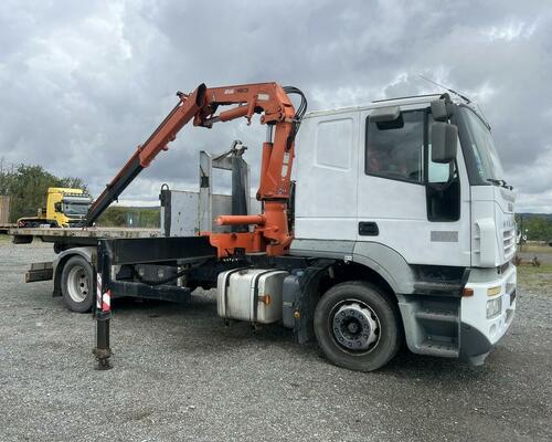 HÁKOVÝ NOSIČ KONTEJNERŮ IVECO AT190S36+HYDRAULICKÁ RUKA  ATLAS-VHODNÉ NA PŘEPRAVU STAVEBNÍCH STROJŮ