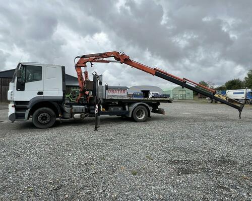 HÁKOVÝ NOSIČ KONTEJNERŮ IVECO AT190S36+HYDRAULICKÁ RUKA  ATLAS-VHODNÉ NA PŘEPRAVU STAVEBNÍCH STROJŮ