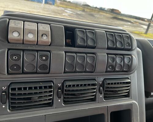 IVECO AT190S36-VHODNÉ NA PŘEPRAVU STAVEBNÍCH STROJŮ 