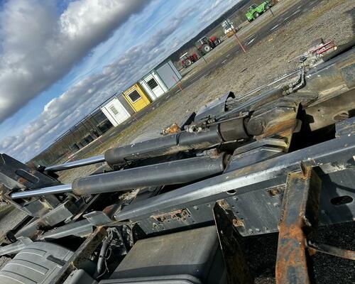 IVECO AT190S36-VHODNÉ NA PŘEPRAVU STAVEBNÍCH STROJŮ