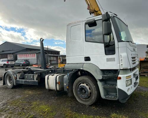 IVECO AT190S36 -  VHODNÉ NA PŘEPRAVUI STAVEBNÍCH STROJŮ