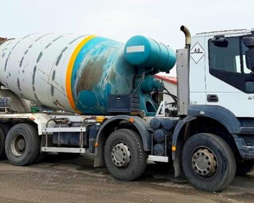 IVECO Eurotrakker 410 + (ES) Baryval