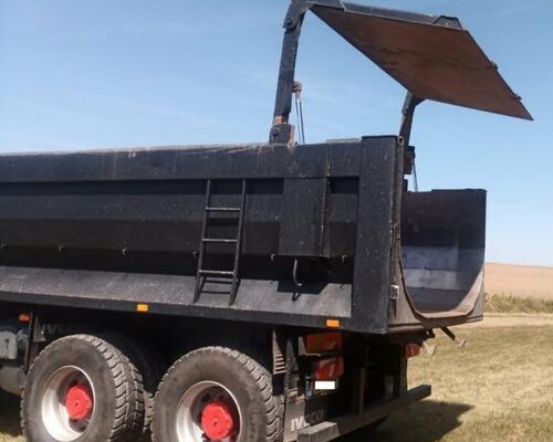 IVECO Trakker 410