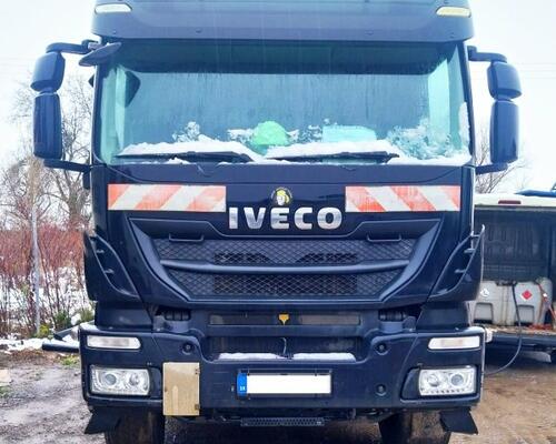 IVECO Trakker 450