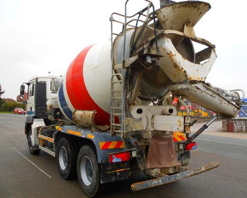 MAN TGA 26.360 6x4 BB domýchávač