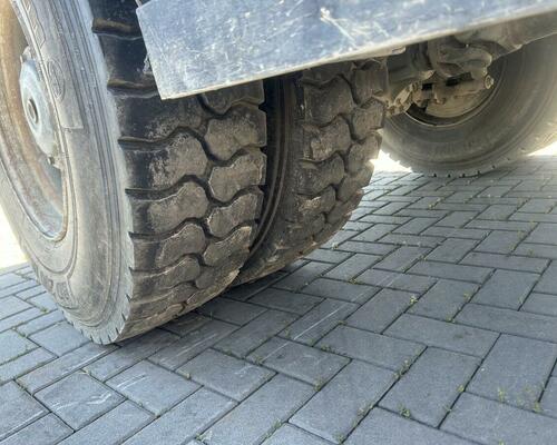 MB AXOR 1829 K, třístranný sklápěč